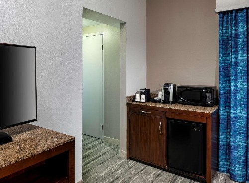 Hilton Garden Inn Omaha Downtown-Old Market Area - image 14