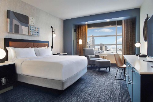 Hilton Omaha - image 14
