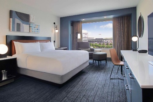 Hilton Omaha - image 17