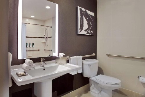 Hilton Omaha - image 33