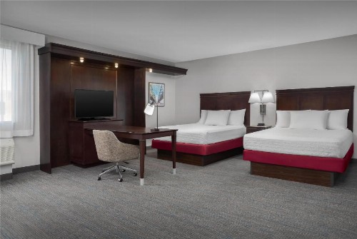 Hampton Inn & Suites Omaha-Downtown - image 18