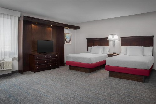 Hampton Inn & Suites Omaha-Downtown - image 24