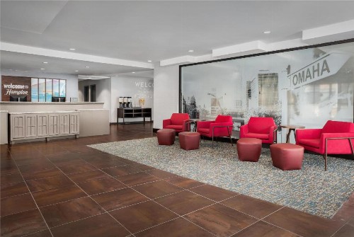 Hampton Inn & Suites Omaha-Downtown - image 7