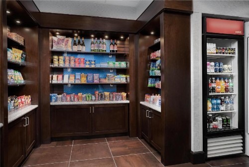 Hampton Inn & Suites Omaha-Downtown - image 9