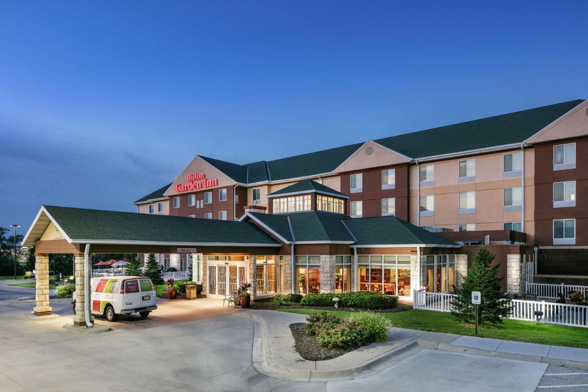Hilton Garden Inn Omaha West - main image