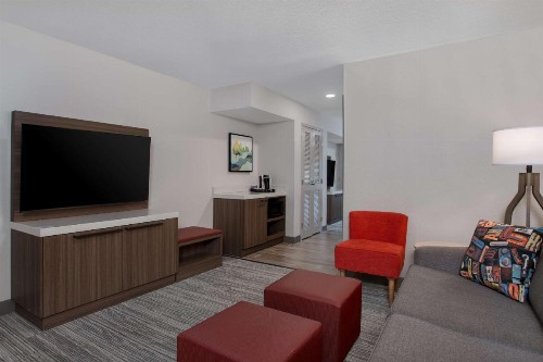 Hilton Garden Inn Omaha West - image 27