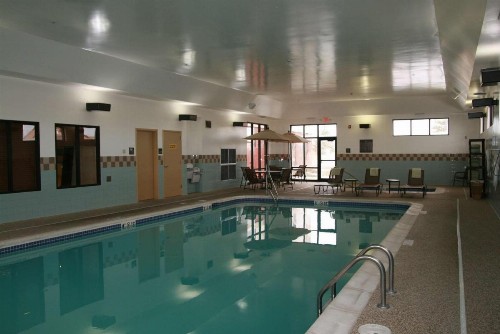 Newly Renovated Hampton Inn Omaha West Lakeside - image 14