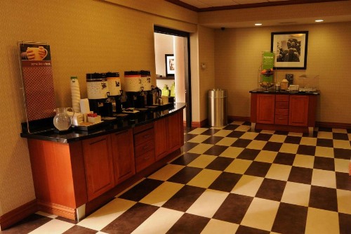 Newly Renovated Hampton Inn Omaha West Lakeside - image 16