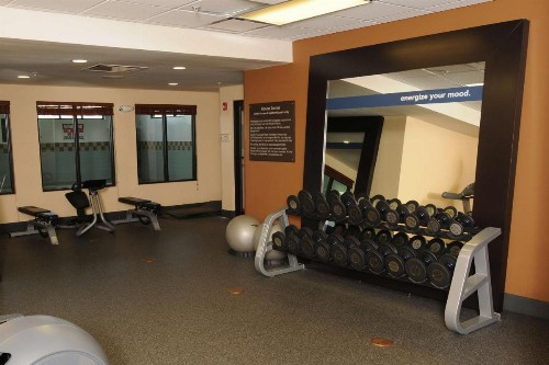 Newly Renovated Hampton Inn Omaha West Lakeside - image 18