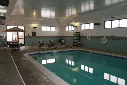 Newly Renovated Hampton Inn Omaha West Lakeside - image 23