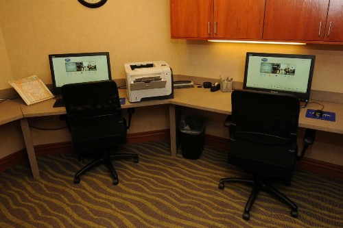 Newly Renovated Hampton Inn Omaha West Lakeside - image 36