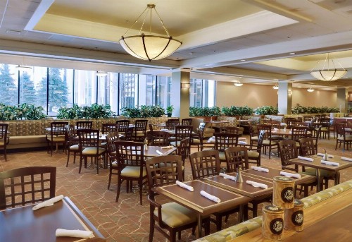 DoubleTree by Hilton Hotel & Executive Meeting Center Omaha-Downtown - image 18