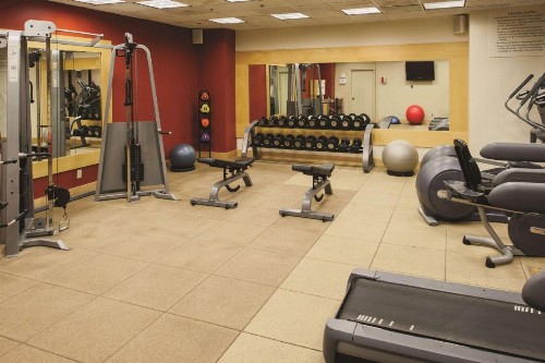 DoubleTree by Hilton Hotel & Executive Meeting Center Omaha-Downtown - image 2