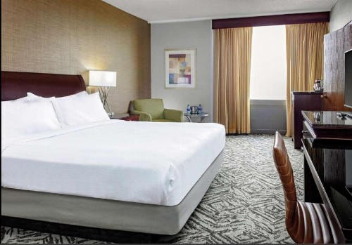 DoubleTree by Hilton Hotel & Executive Meeting Center Omaha-Downtown - image 5