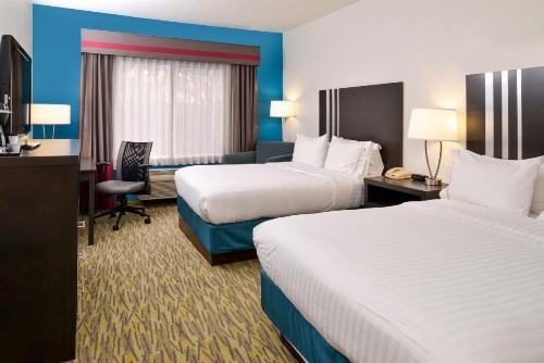 Holiday Inn Express Hotel & Suites Omaha West an IHG Hotel - image 16
