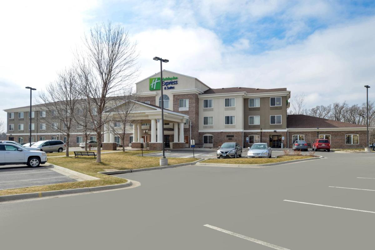 Holiday Inn Express Hotel & Suites Omaha West an IHG Hotel - image 4