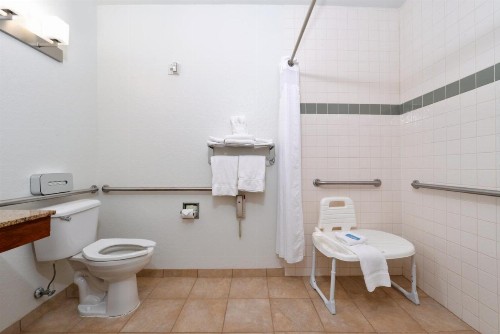 Holiday Inn Express Hotel & Suites Omaha West an IHG Hotel - image 44