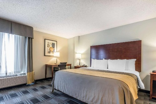 Comfort Inn SW Omaha I-80 - image 14