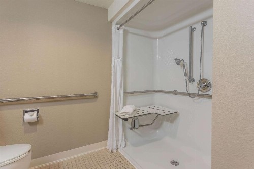 Comfort Inn SW Omaha I-80 - image 17