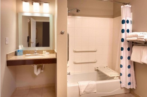 TownePlace Suites Omaha West - image 7