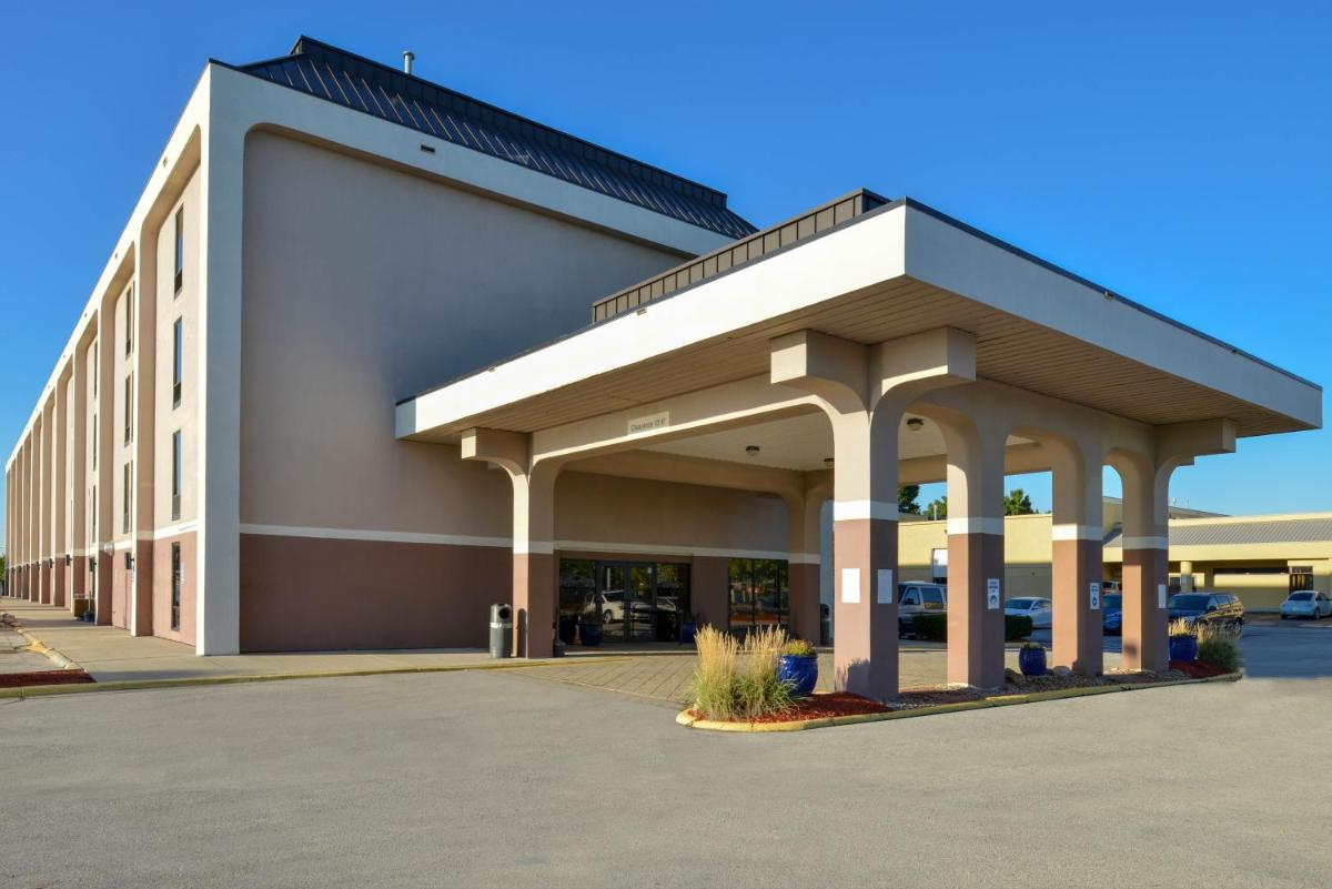 New Victorian Inn & Suites Omaha - image 4