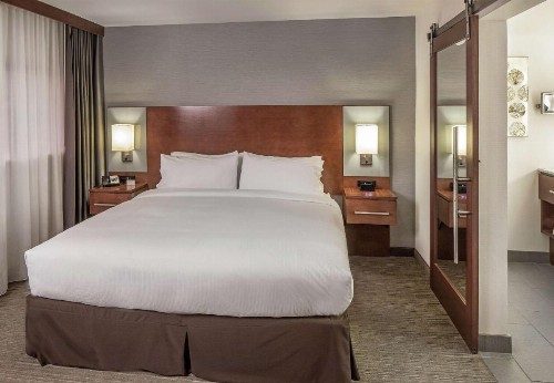 Doubletree By Hilton Omaha Southwest Ne - image 16