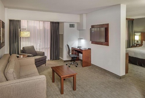Doubletree By Hilton Omaha Southwest Ne - image 23