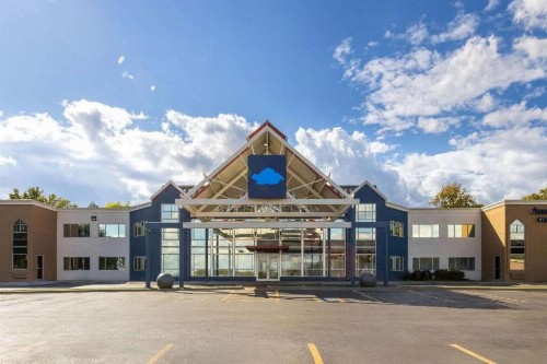 Comfort Inn at the Zoo Omaha - image 26