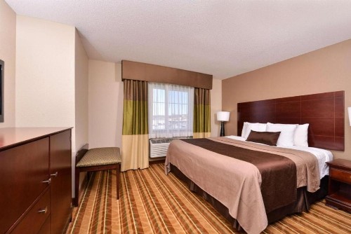 Best Western Old Mill Inn - image 20