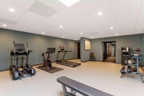 Best Western Plus Midwest Inn - image 10
