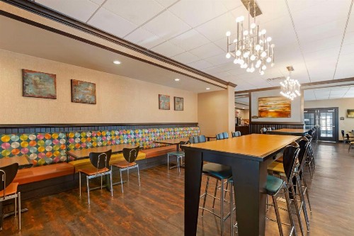 Best Western Plus Midwest Inn - image 13