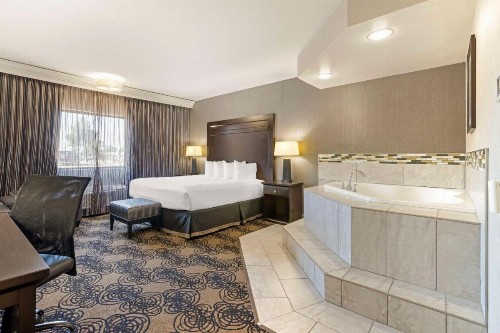 Best Western Plus Midwest Inn - image 29