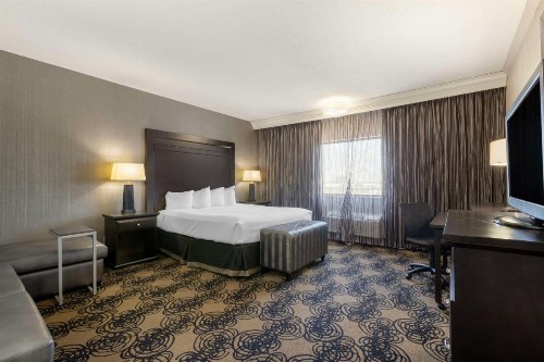 Best Western Plus Midwest Inn - image 7