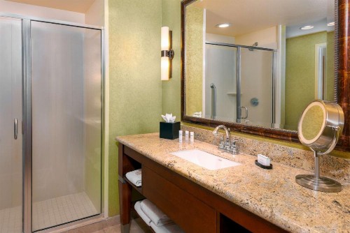 Embassy Suites Omaha- La Vista/ Hotel & Conference Center - image 40