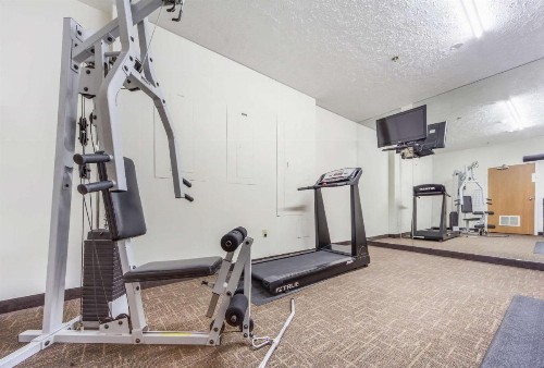 Quality Inn & Suites West Omaha - NE Linclon - image 24