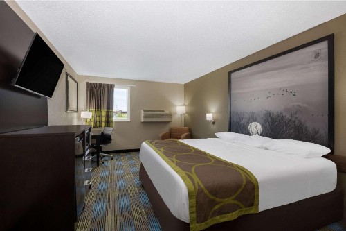 Super 8 by Wyndham Omaha SW - image 14