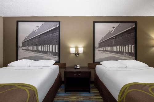 Super 8 by Wyndham Omaha SW - image 17