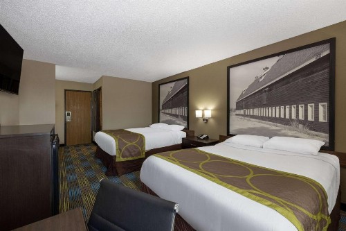 Super 8 by Wyndham Omaha SW - image 18