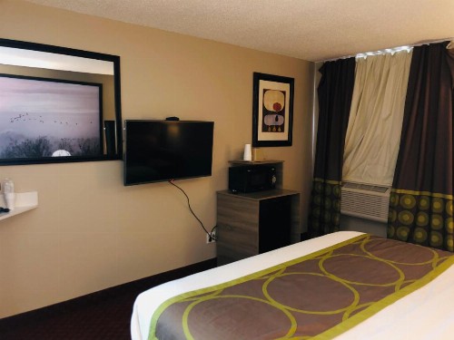 Super 8 by Wyndham Omaha SW - image 35