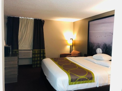 Super 8 by Wyndham Omaha SW - image 36