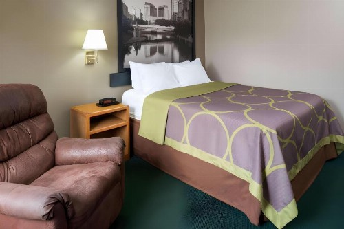 Super 8 by Wyndham Omaha NE - image 24