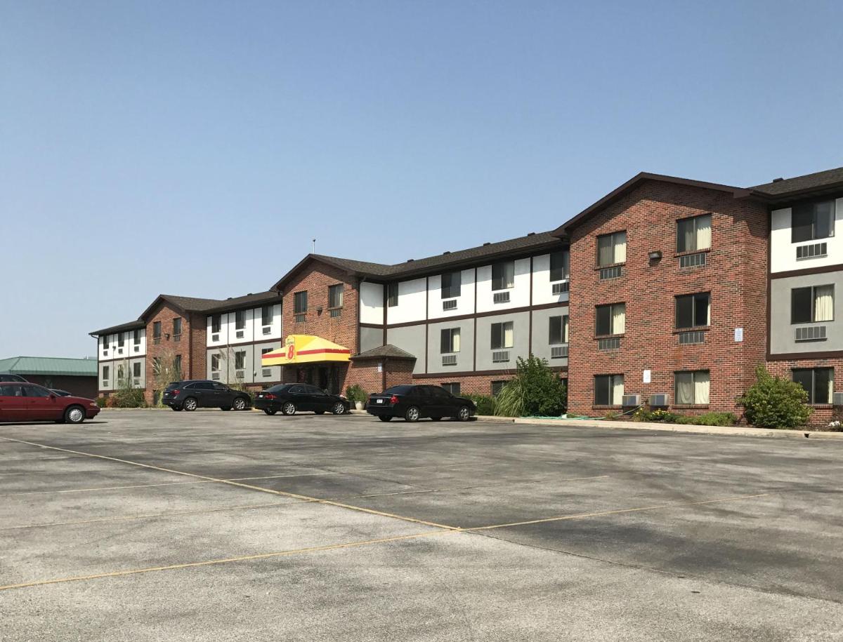 Super 8 by Wyndham Omaha/West Dodge - main image