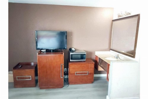 Travel Inn Omaha - image 24