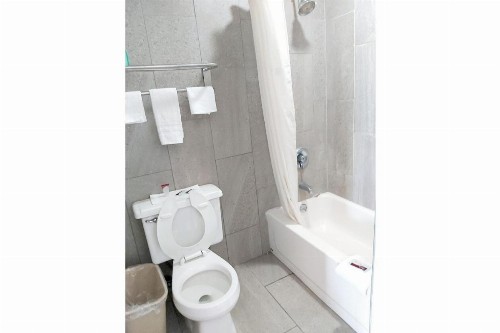 Travel Inn Omaha - image 25