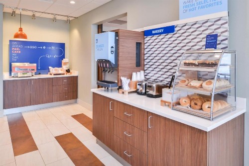 Holiday Inn Express & Suites - Omaha - 120th and Maple an IHG Hotel - image 20