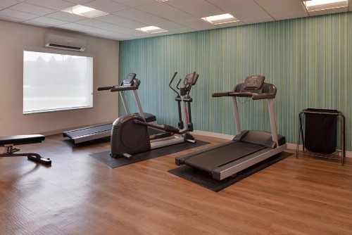 Holiday Inn Express & Suites - Omaha - 120th and Maple an IHG Hotel - image 29