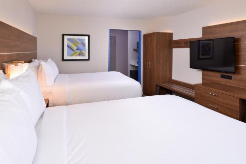 Holiday Inn Express & Suites - Omaha - 120th and Maple an IHG Hotel - image 50