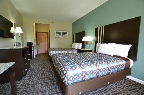 Relax Inn Motel and Suites Omaha - image 7