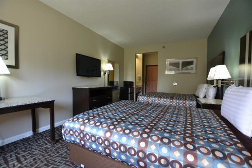 Relax Inn Motel and Suites Omaha - image 8