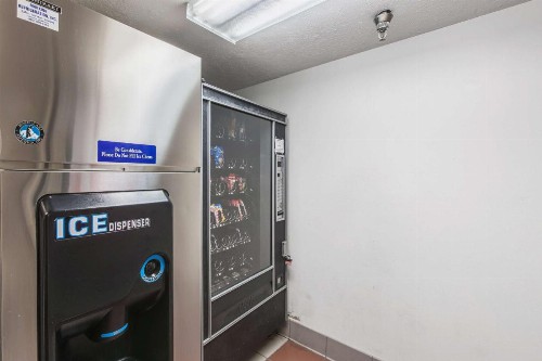 Motel 6 Omaha - Central - image 8